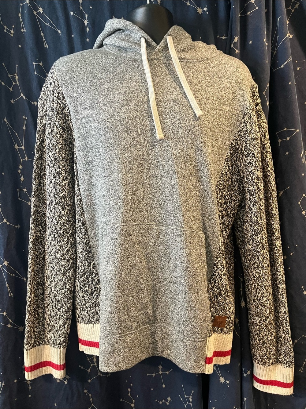 Roots Cabin NWOT Men's Gray Crewneck Hoodie Sweater with Marled Sleeves